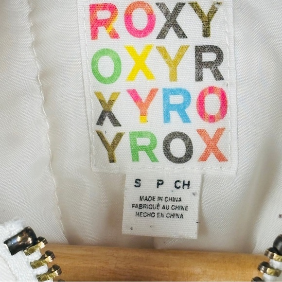 EUC Roxy White Coat with Brass Buckle Detail Sz Small - Picture 3 of 12